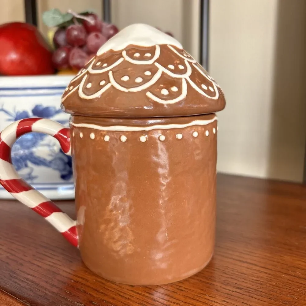 Pottery Barn Gingerbread House Lidded Stoneware Mug Winter Christmas Holiday NIB